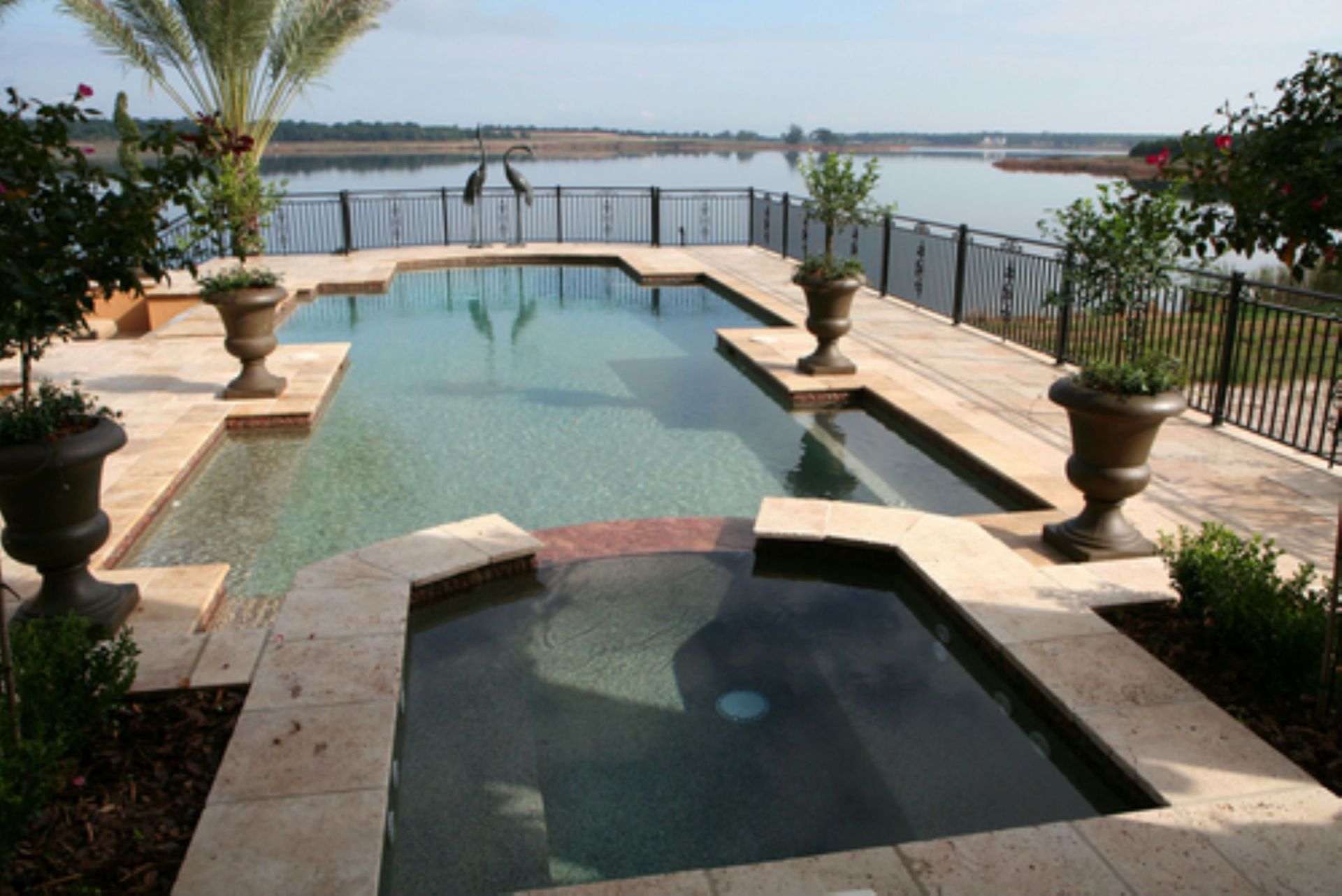 house 8 Rooms for sale on GRASSE (06130)