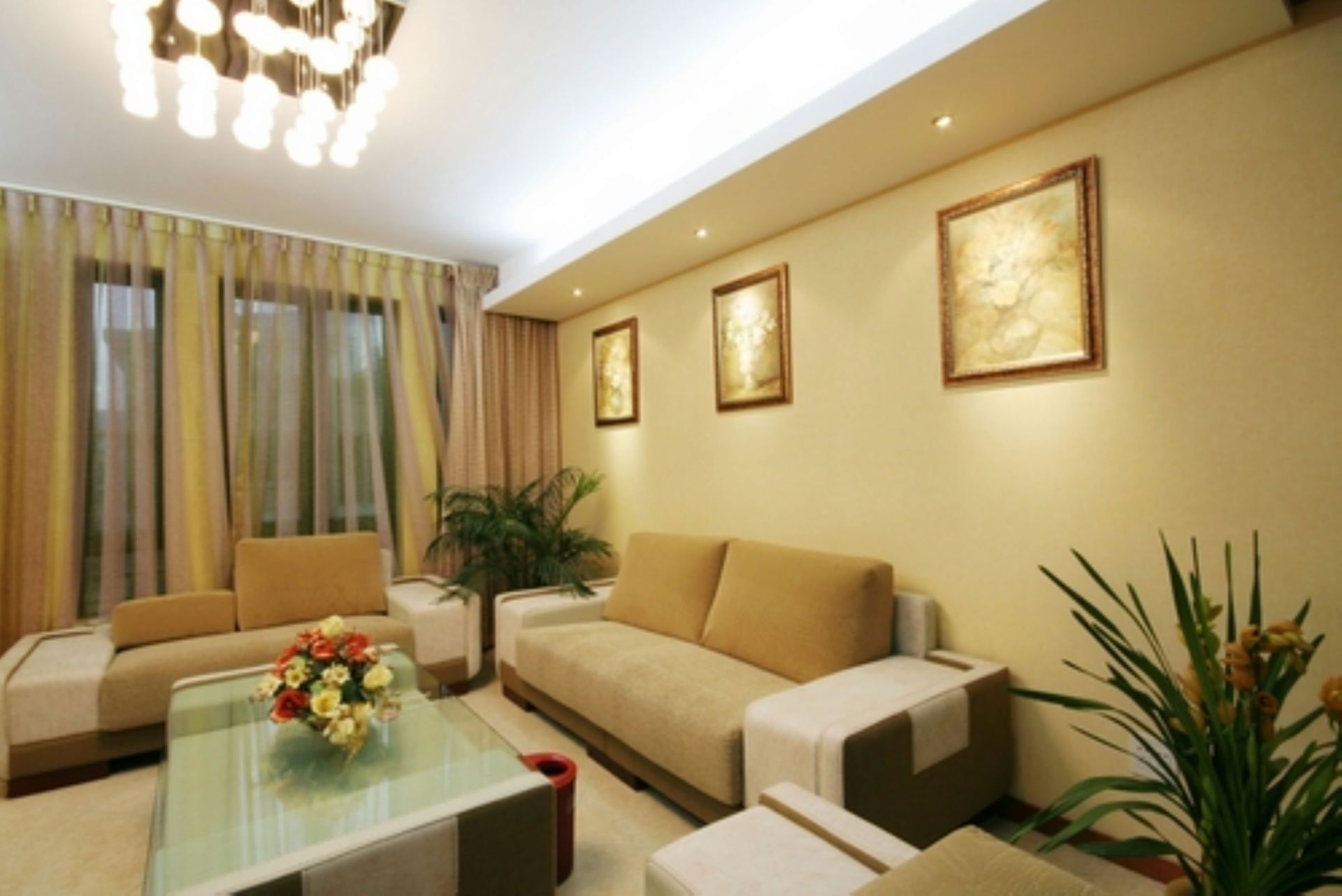 apartment 4 Rooms for sale on CANNES (06400)